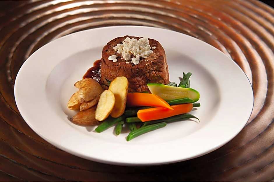 Embassy Suites by Hilton Philadelphia Airport