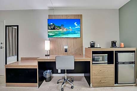 King Room with Jacuzzi - Non-Smoking