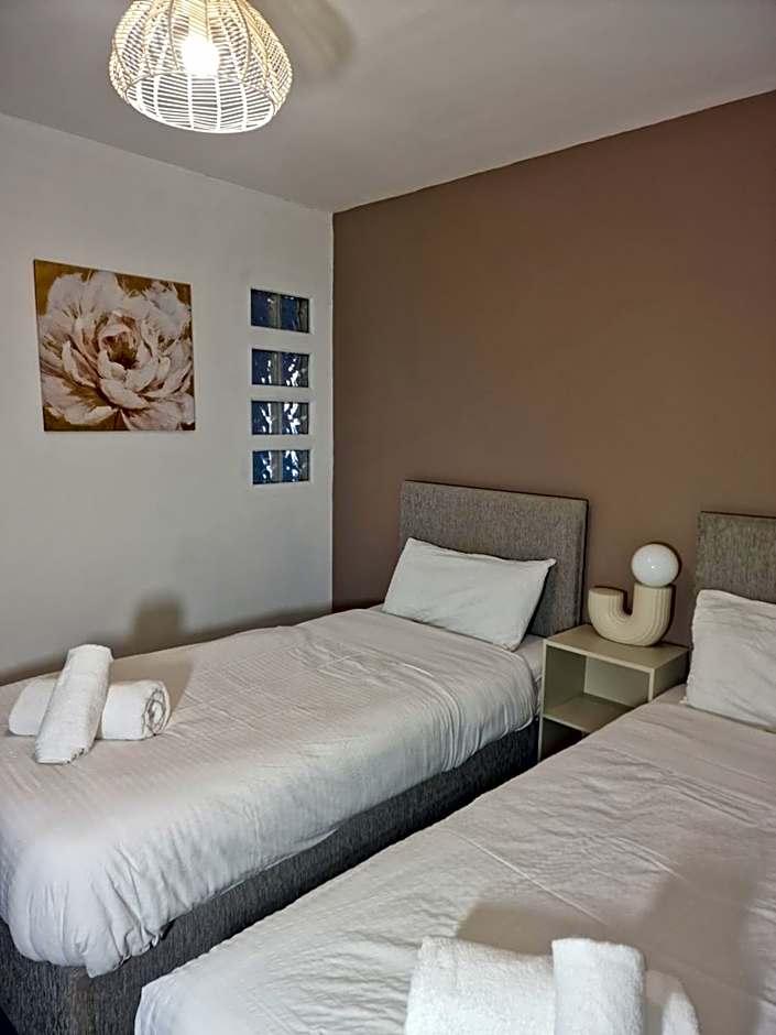 The Old Black Horse Inn