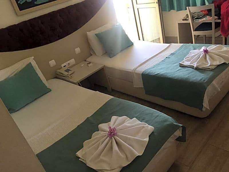 Almena Hotel