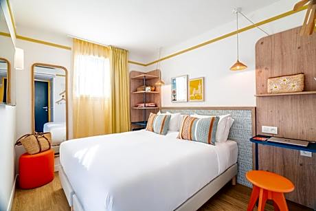 Two Connecting Double Rooms