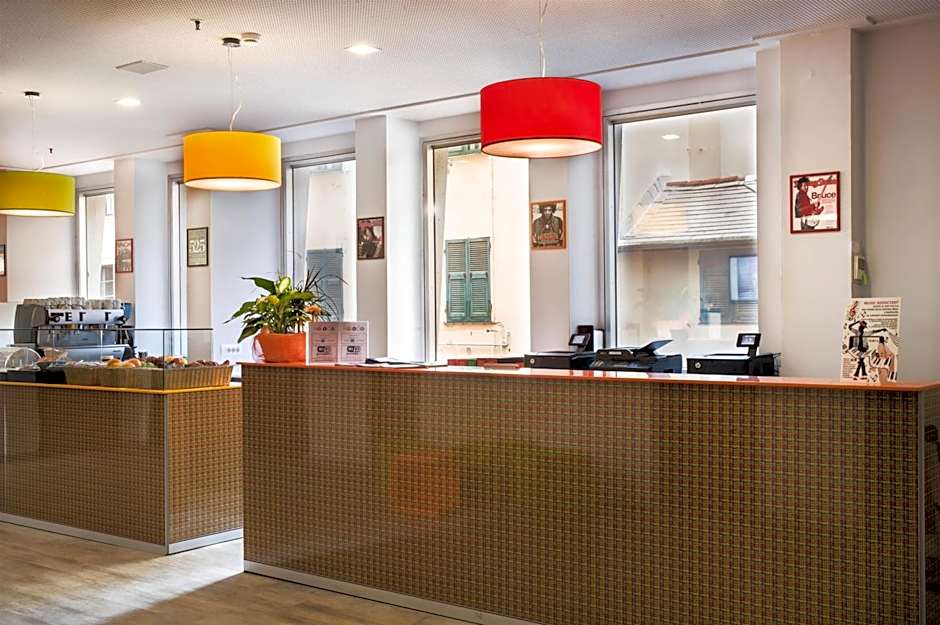 Sure Hotel by Best Western Nologo