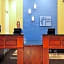 Holiday Inn Express Hotel & Suites Clarksville By IHG