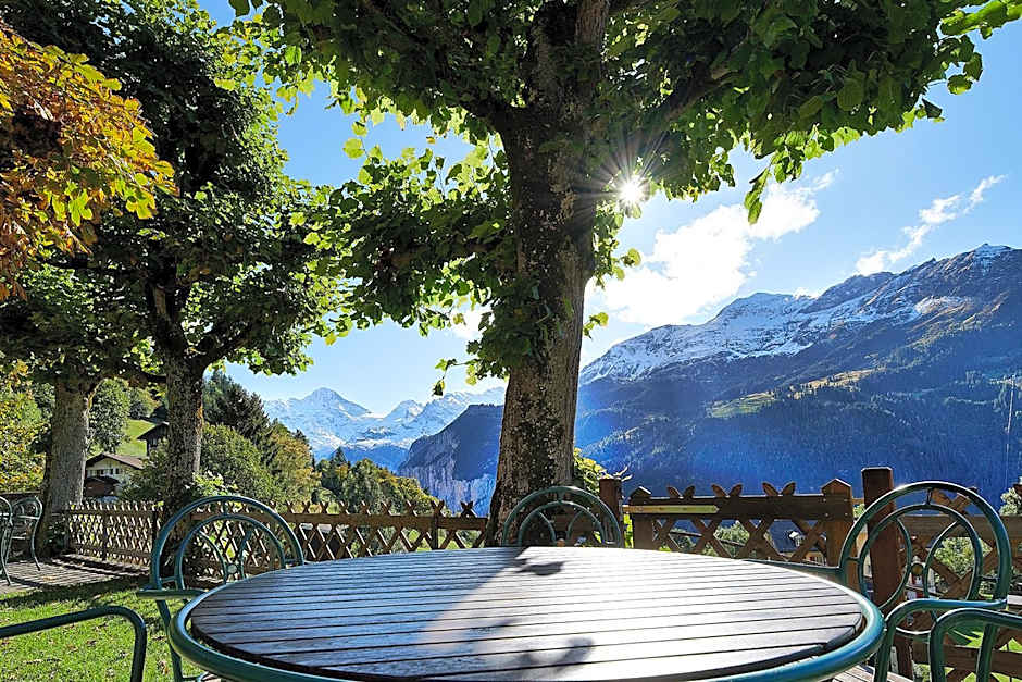 Hotel Alpenrose Wengen - a family affair since 1881