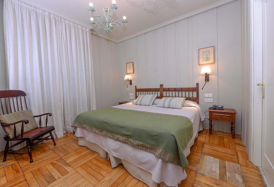 Hotel Alcazar Irun - Centro Ciudad