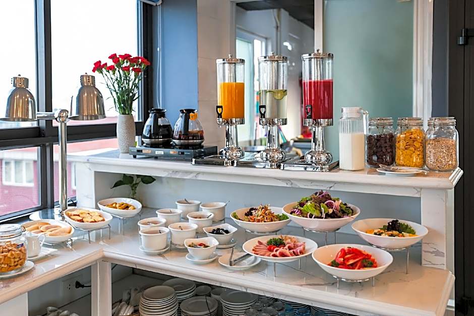 Hanoi Backpackers Hostels Rooftop Bar