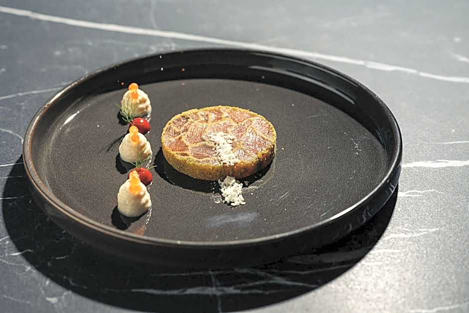 DAM boutique hotel & restaurant