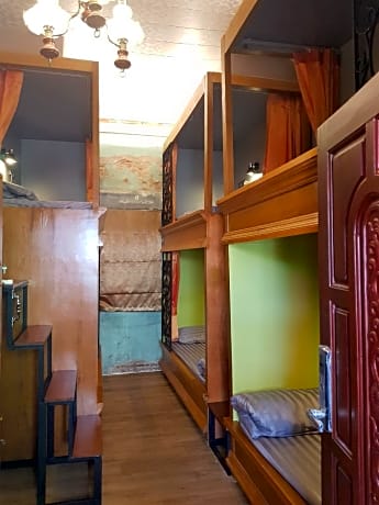 1 Person in 6-Bed Dormitory - Female Only