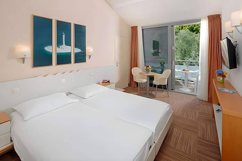 Club Dubrovnik Sunny Hotel by Valamar