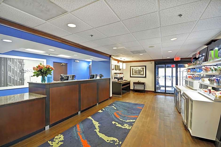 Hampton Inn By Hilton Birmingham/Mountain Brook