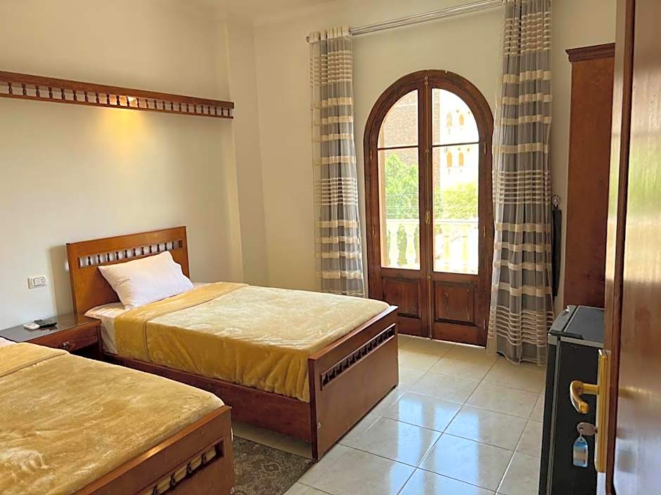 Mikhaila Guest House
