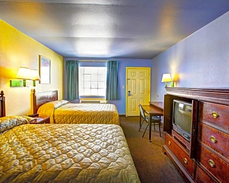 Double Room with Two Double Beds - Non-Smoking