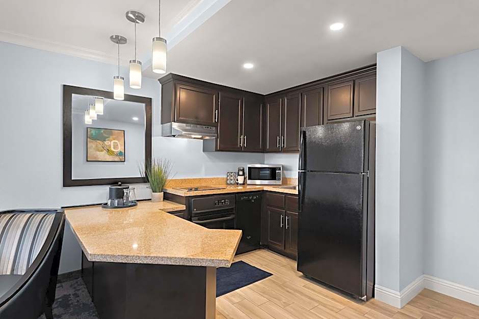 City Express by Marriott Manhattan Beach