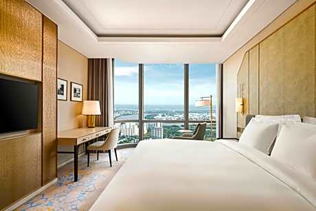 Premier King Room with Sky View