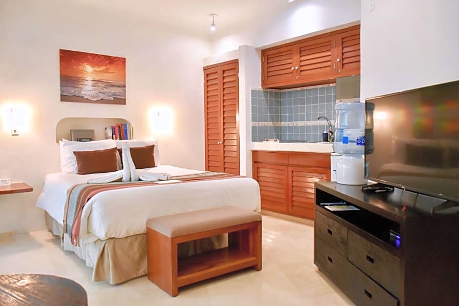 Playa Palms Beach Hotel