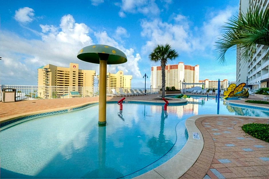 Laketown Wharf 1035 By Aneliya