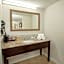 Travelodge by Wyndham Macon West