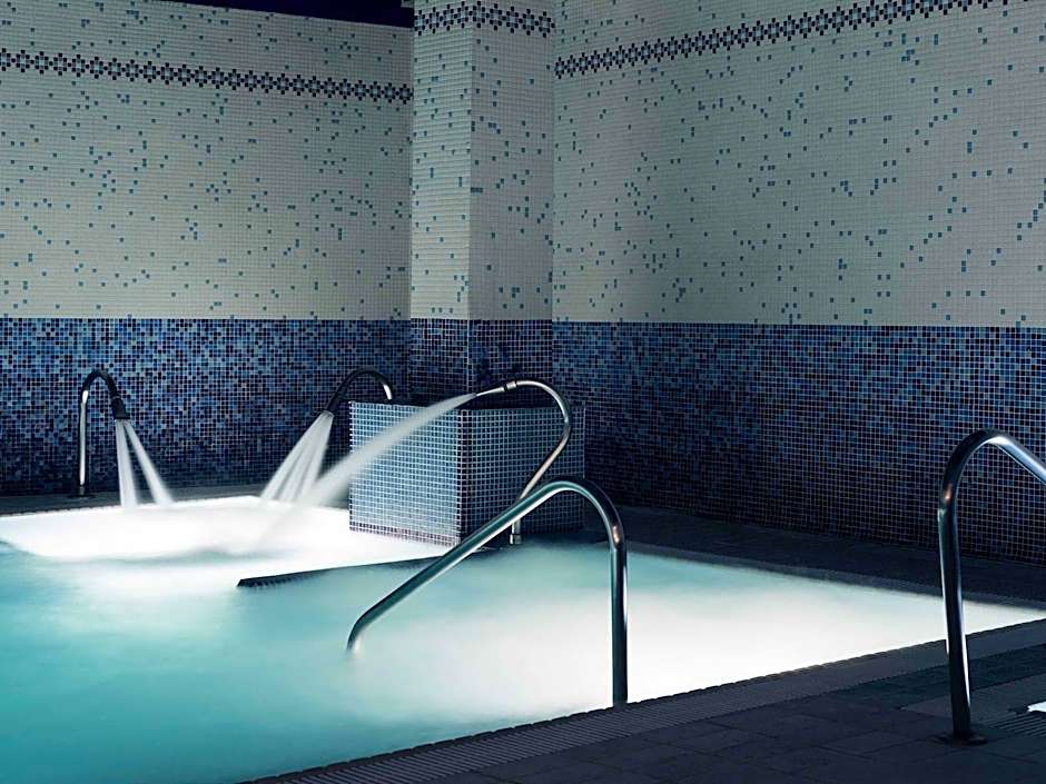 Mercure Bilbao Jardines De Albia