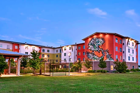 Homewood Suites By Hilton by TechRidge Parmer @ I-35