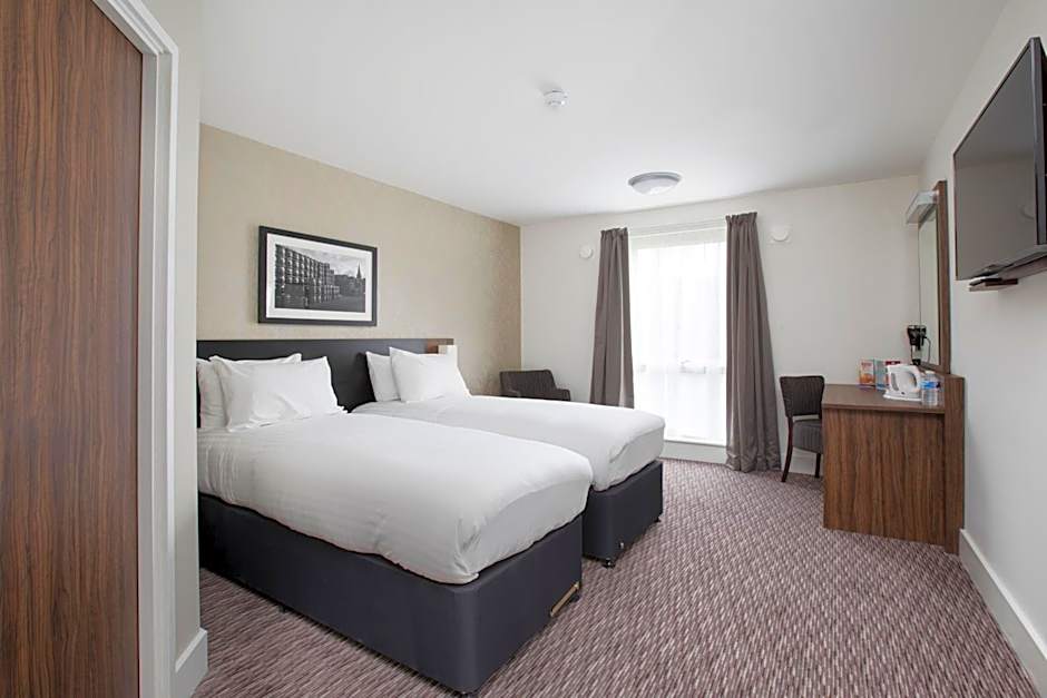 Spring River Ebbsfleet by Marston's Inns