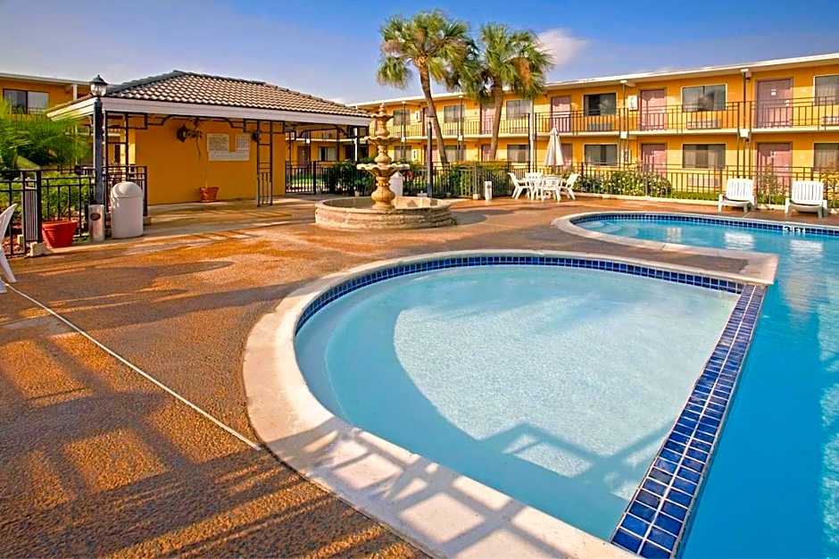 Americas Best Value Inn - Laredo
