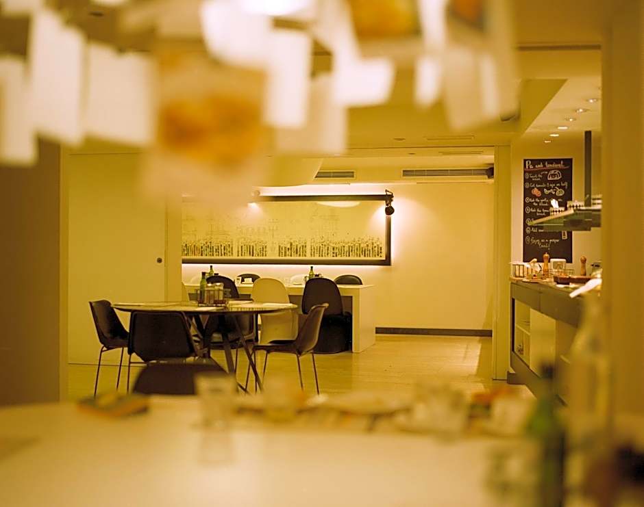 Pol & Grace Hotel