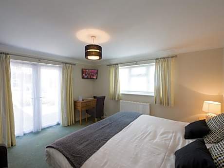 Cottage-Deluxe-Premium -Ensuite