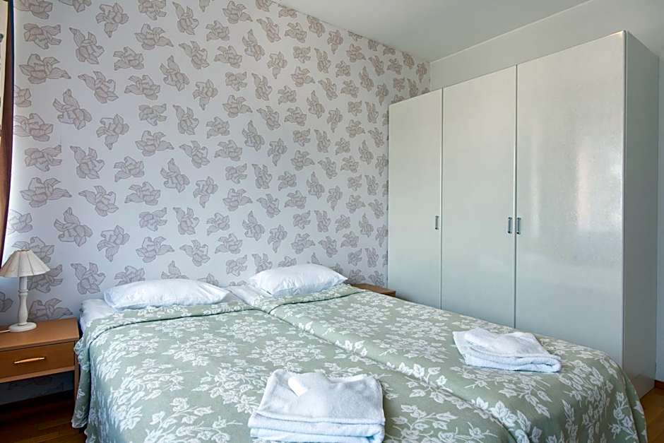 Photo 1 of 11 of 2 Bedroom Apartment, Sea View