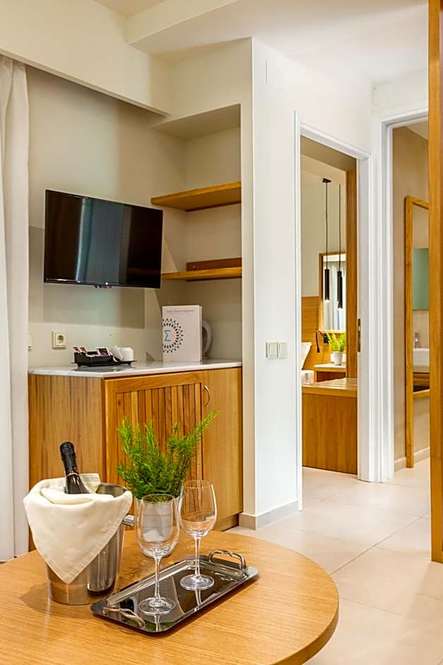Skopelos Holidays Hotel