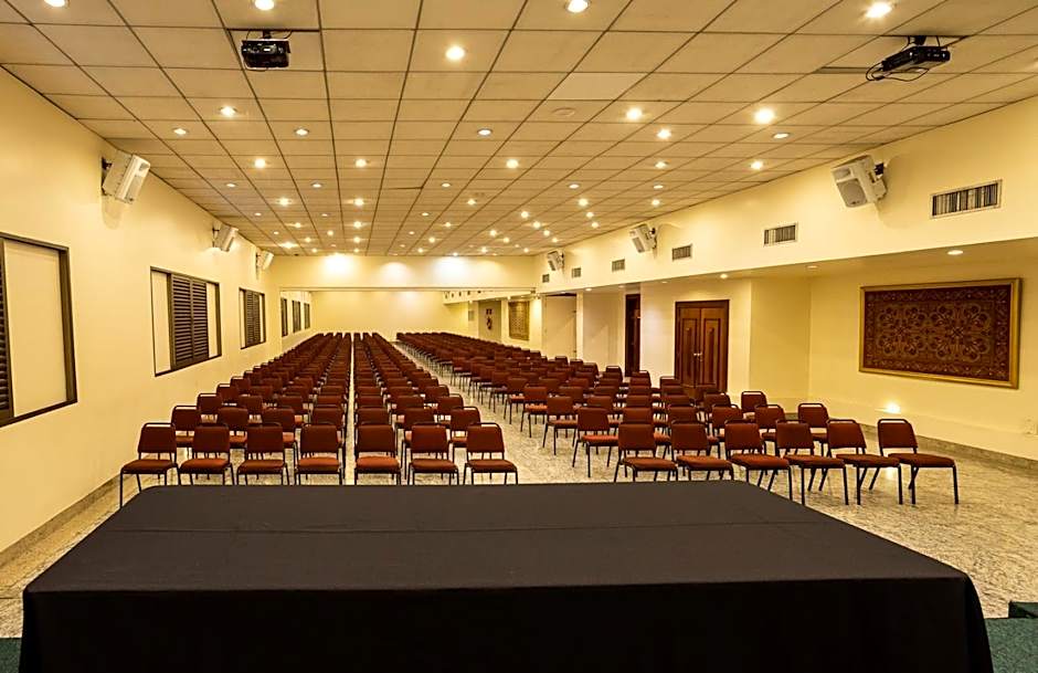 Dayrell Hotel e Centro De Convenções