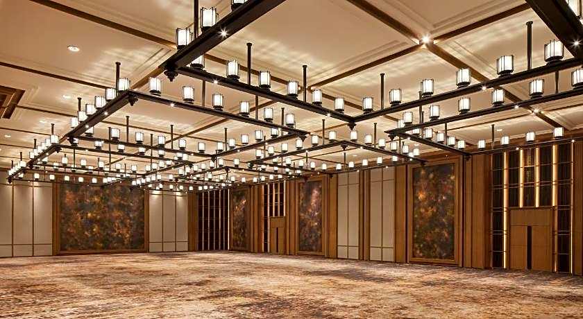 Hotel Tentrem Jakarta