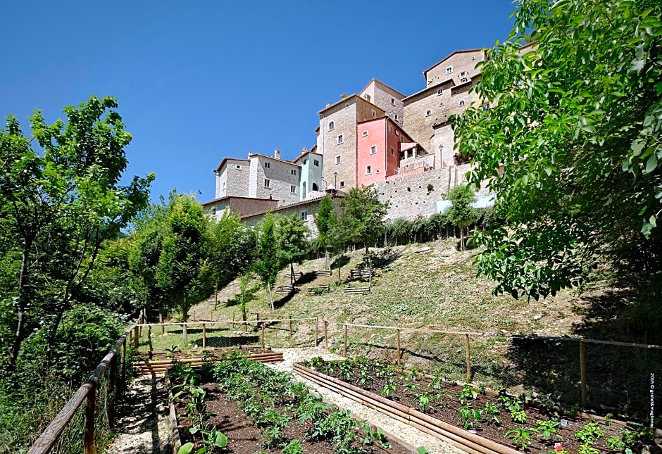 Castello Di Postignano Relais