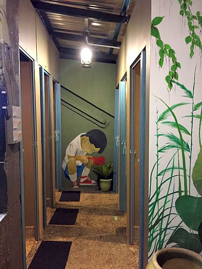 Hikers Sleep Port Guesthouse