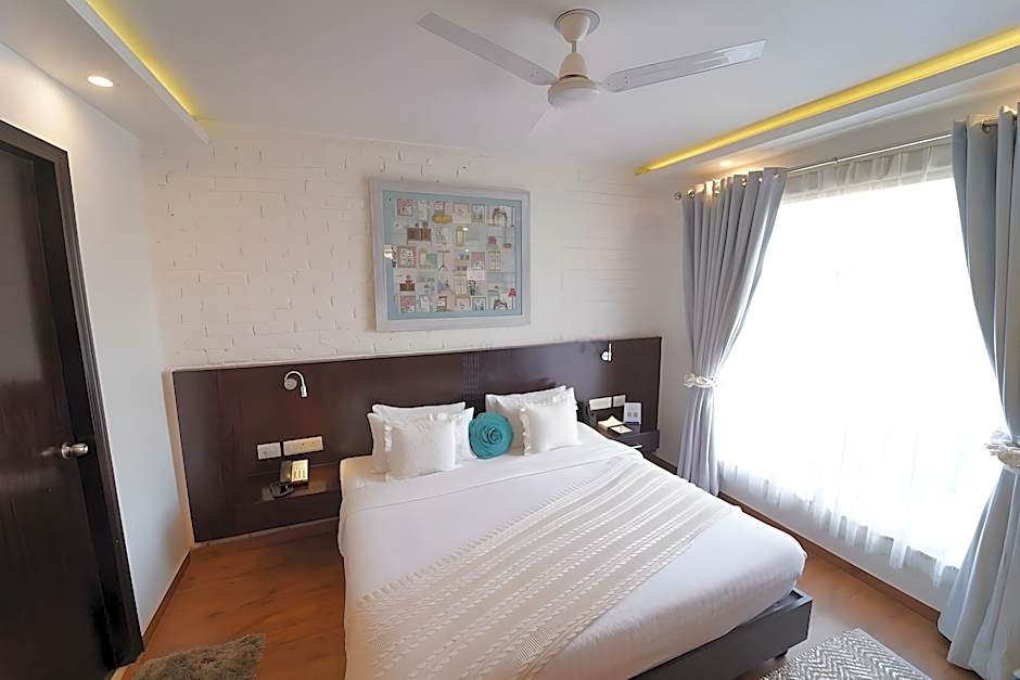 Rockland Hotel C R Park