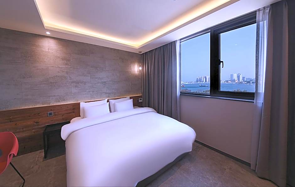 Sokcho Business Hotel CAMEL