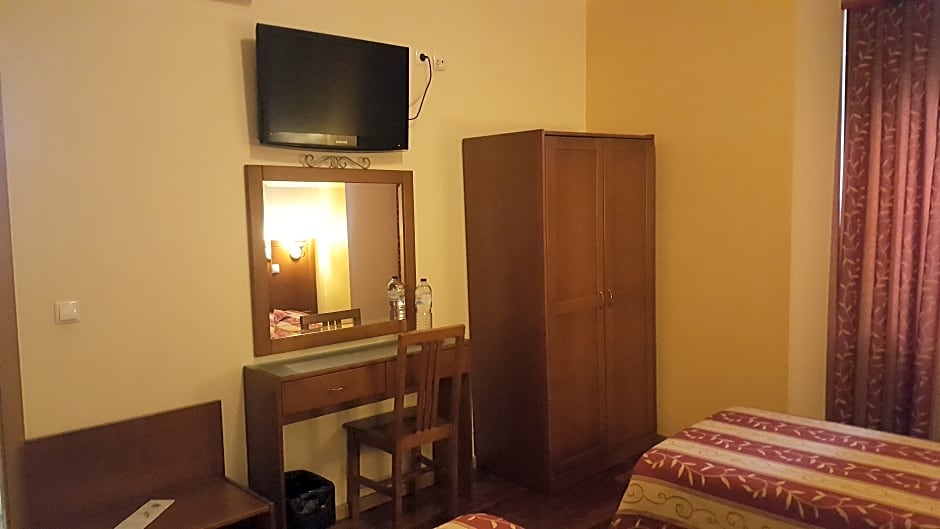 Grande Pensao Residencial Alcobia