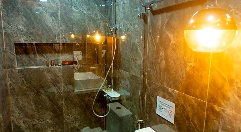 Rockfort Hotel