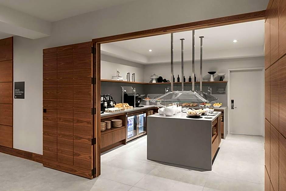 AC Hotel by Marriott Old Montreal