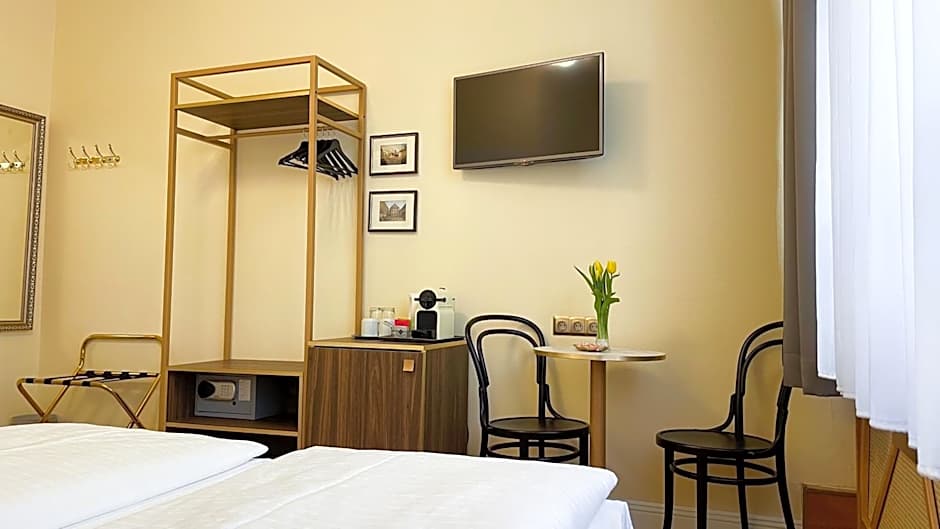 City Pension Stephansplatz I Self Check In I AC in all rooms