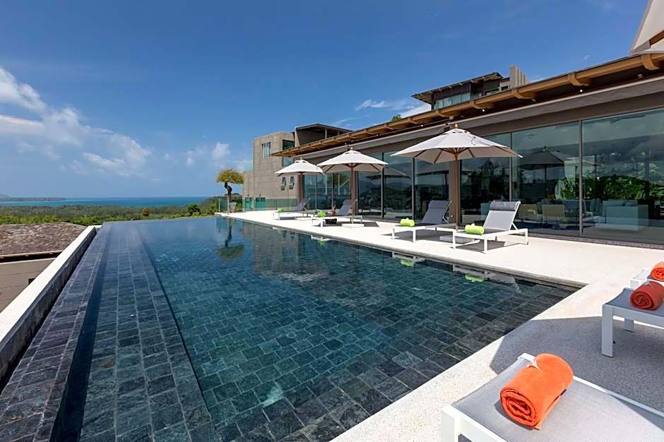 Tropical Castle Phuket, 18 BED Sea View Pool Villa by RESAVA