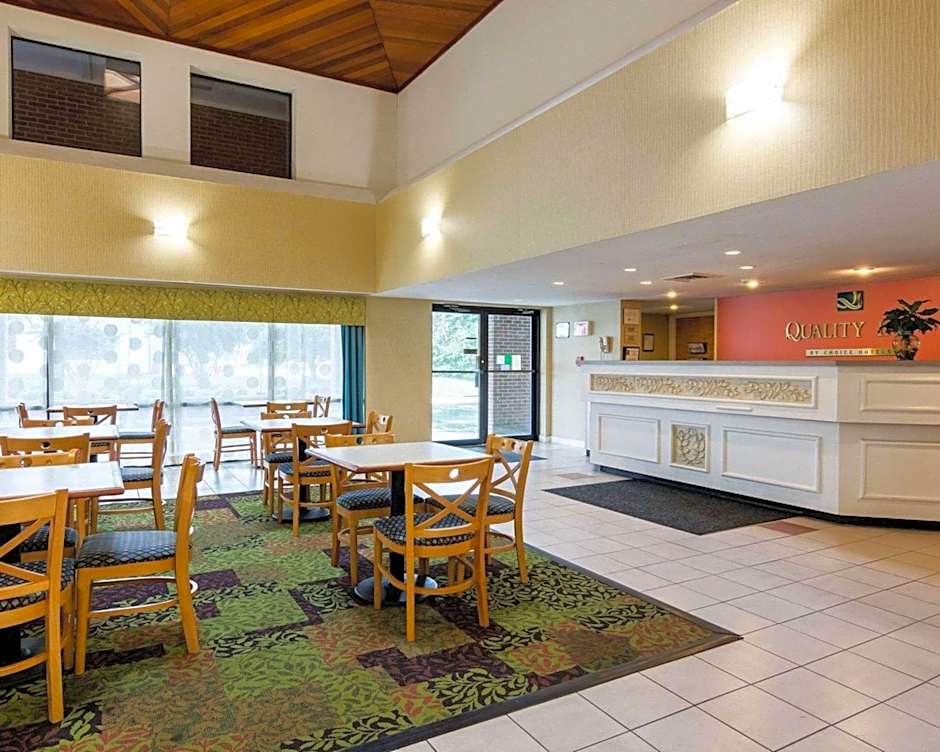 Rodeway Inn At Fort Lee