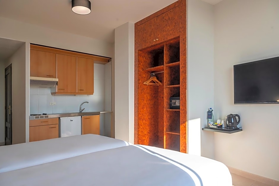 Hesperia Sant Joan Suites
