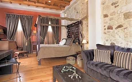 Penthouse Suite with Spa Bath