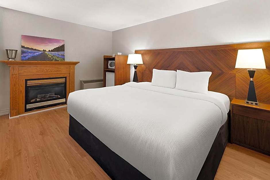Ramada by Wyndham Arnprior