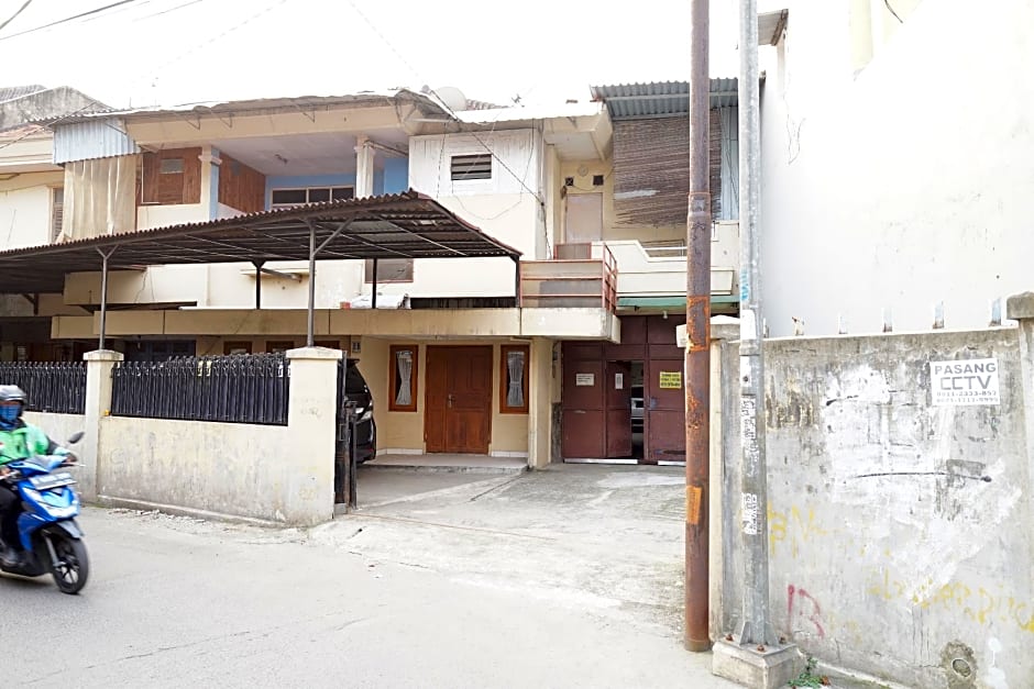 SPOT ON 91543 Pondok Denki 11