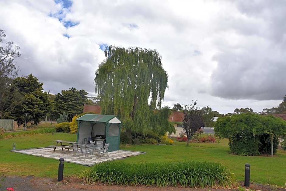 Mount Barker Valley Views Motel & Chalets, Western Australia