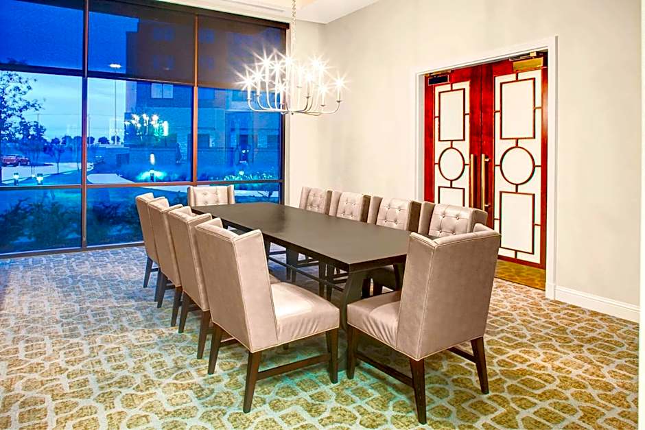 Sheraton Mckinney Hotel