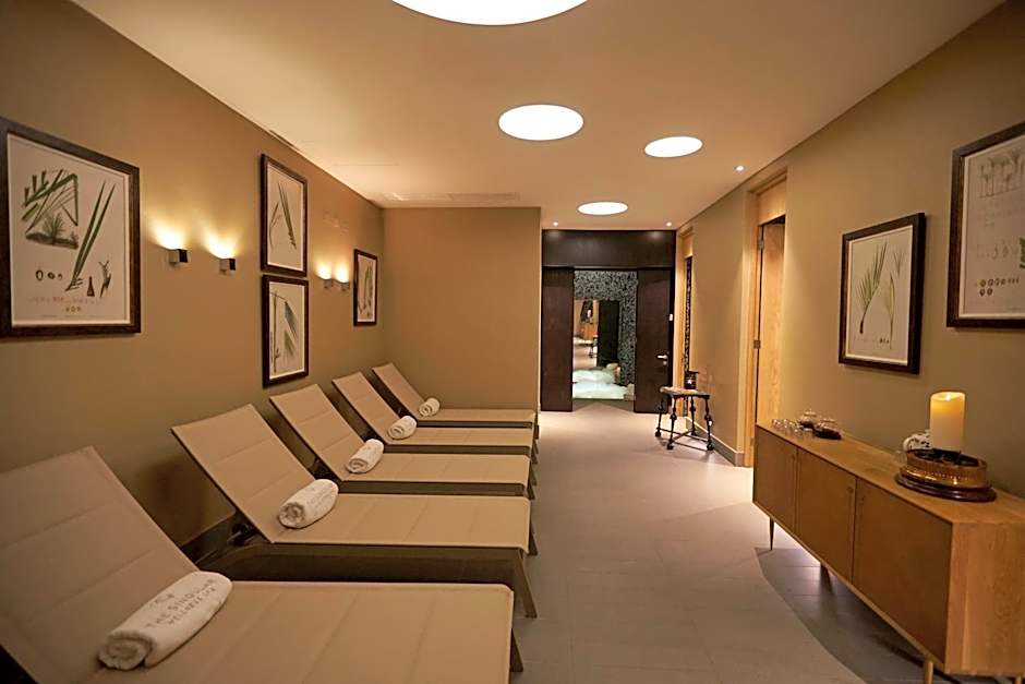 The Singular Santiago