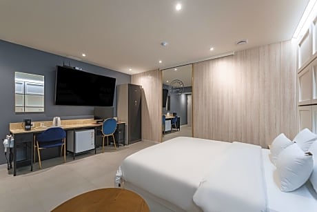 Premium Double Room - Check-In Mon-Fri 5PM, Sat-Sun and Public Holiday 10PM, 1 Night Stay Only