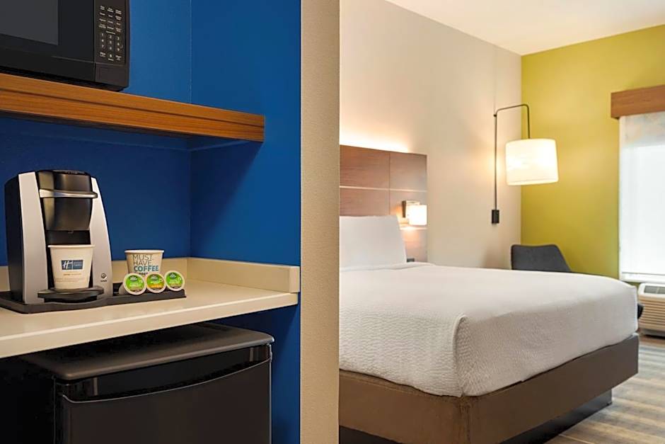 Holiday Inn Express & Suites - Dalton - Walnut Ave By IHG